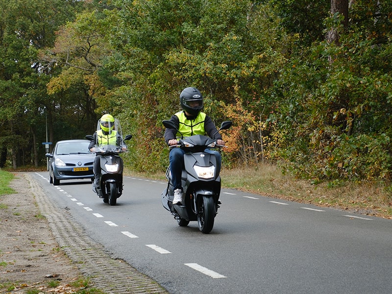 Scooter rijbewijs Tholen verkeersles bij Rijschool Altun